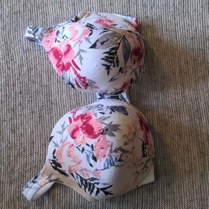 40F Cacique Bra. Floral